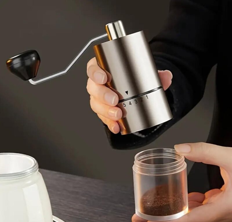 Handheld Manual Coffee Grinder with Ceramic Burr and 5 adjustable settings